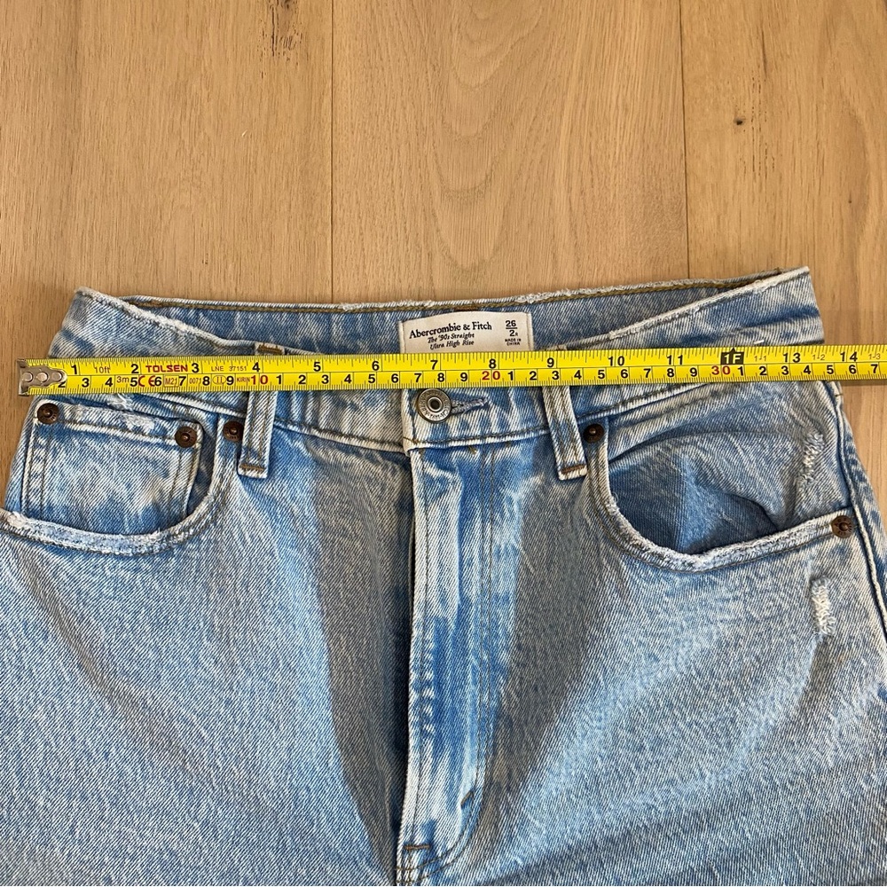 A&F | 90’s Straight Ultra High Rise Jeans 💙 - Picture 9 of 12
